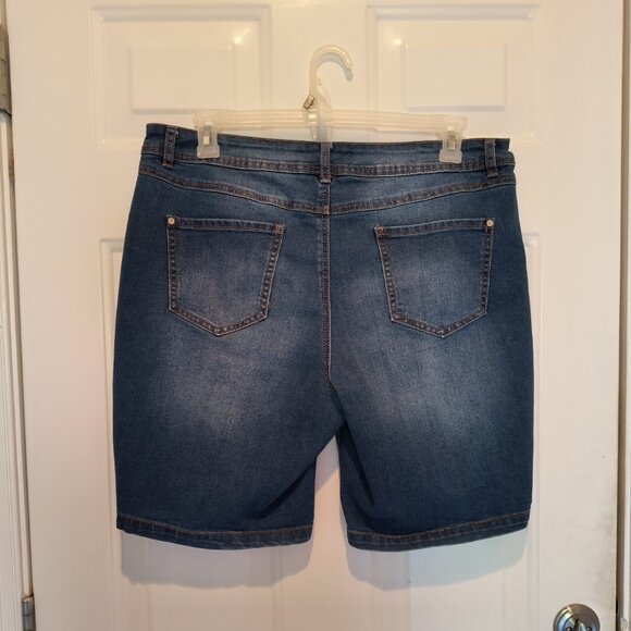 Cato High-rise 16 Jean Shorts with 5 button fly LNC - Picture 2 of 7